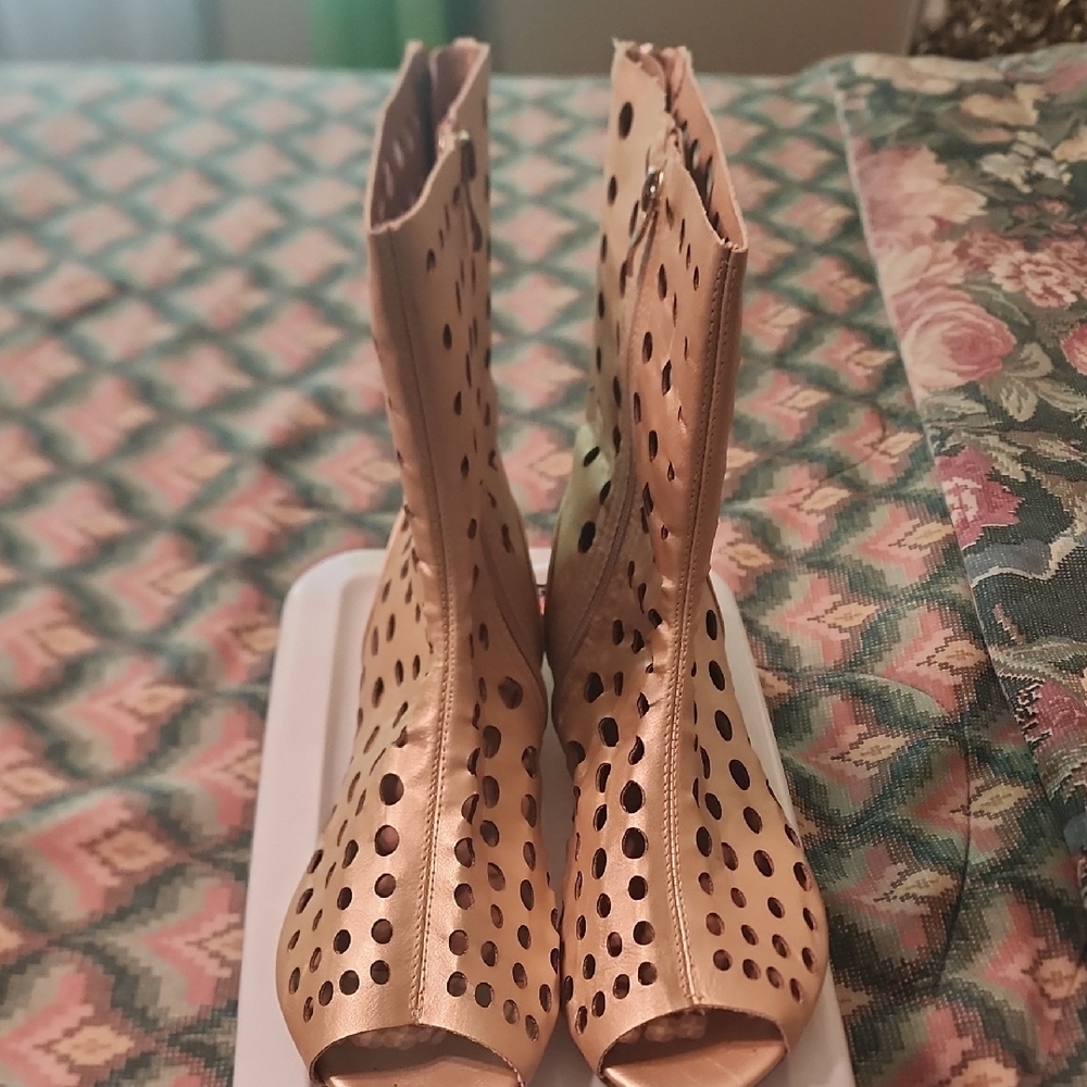Stylish Tan Peep-Toe Women's Boots